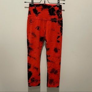 Red Lululemon wunder under leggings